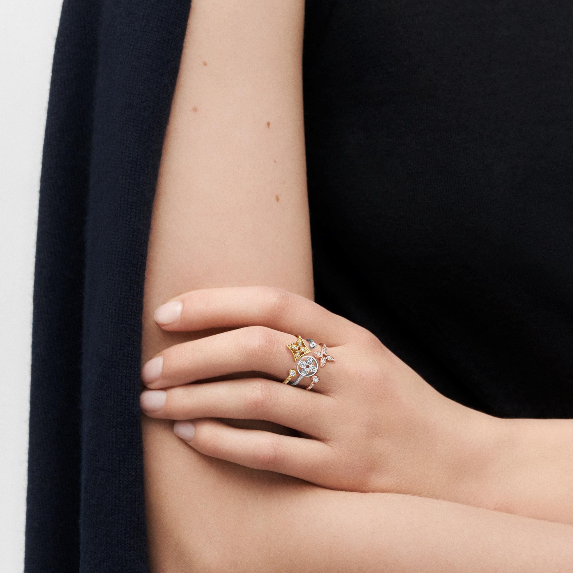 リング イディール ブロッサム (18Kスリーゴールド×ダイヤモンド